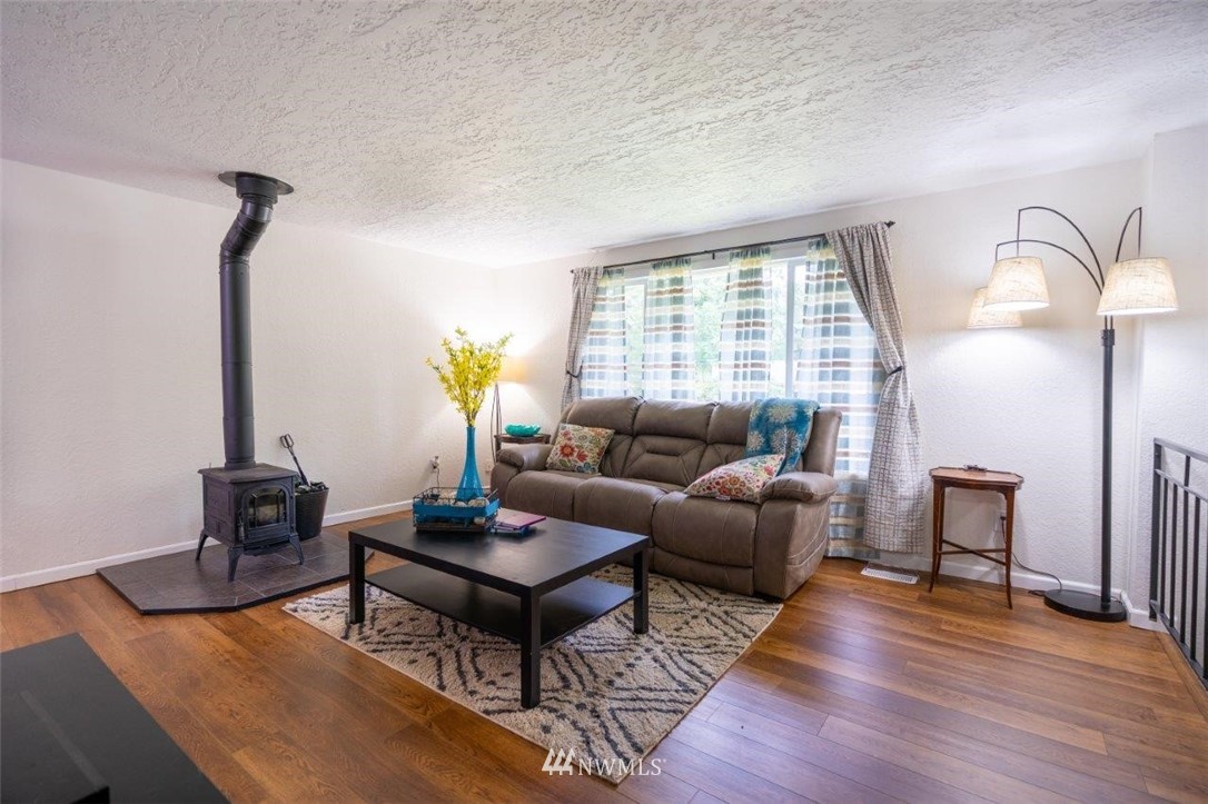 231 East Merioneth Road Shelton, WA 98584 - Photo 4 of 25 Gallery Image 4