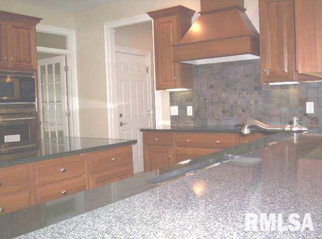 5401 Hugo Road Bettendorf, IA 52722 - Photo 9 of 9 Gallery Image 9