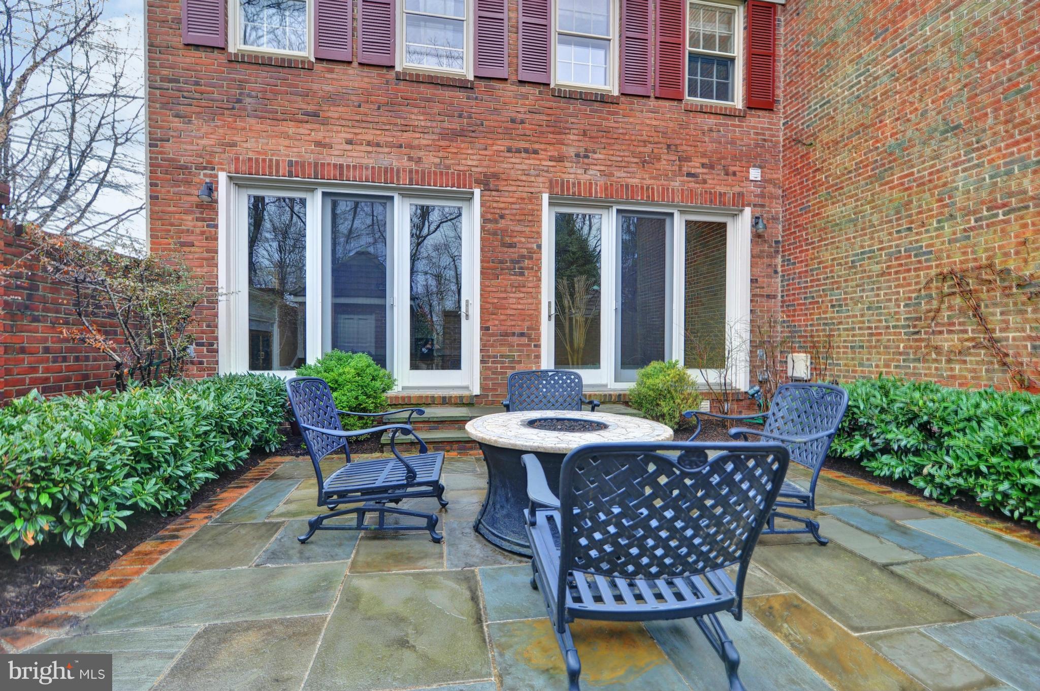 2640 North Glebe Road Arlington, VA 22207 - Photo 23 of 30 Exterior (Rear)