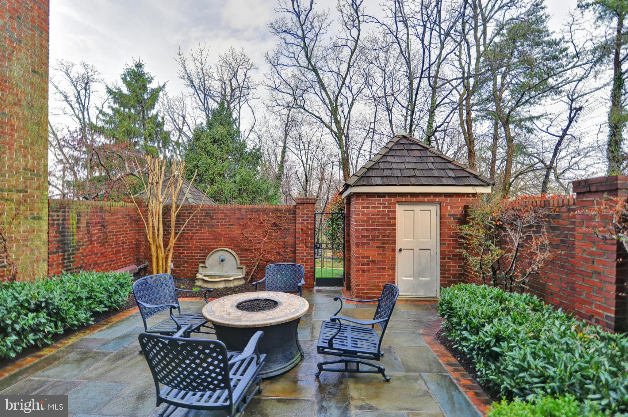 2640 North Glebe Road Arlington, VA 22207 - Photo 24 of 30 Exterior (Rear)