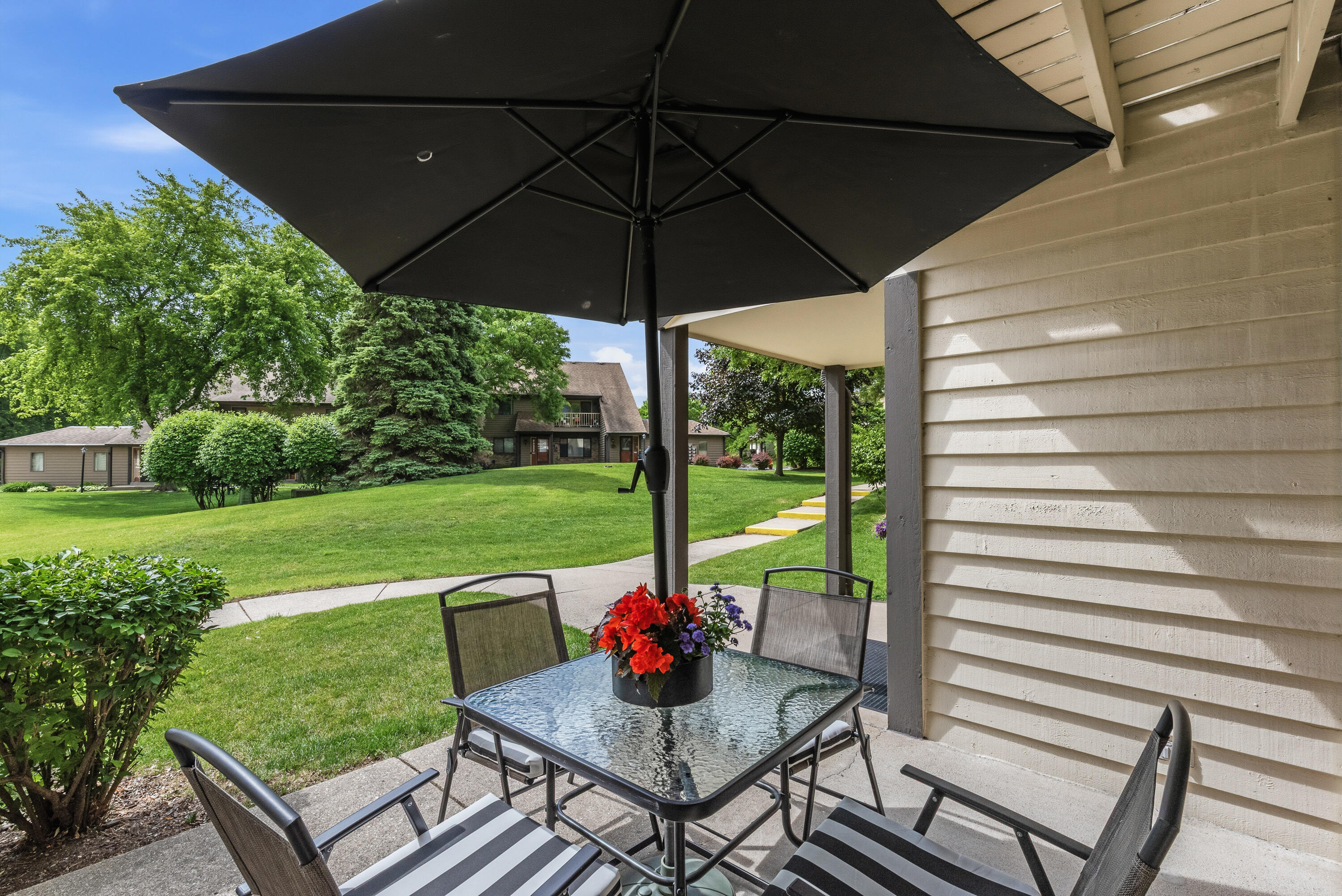 3733 West Loomis Road Greenfield, WI 53221 - Photo 3 of 30 Patio