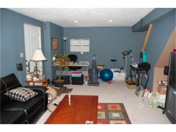 97 West Road, Unit B Londonderry, NH 03053 - Photo 18 of 19 Gallery Image 18