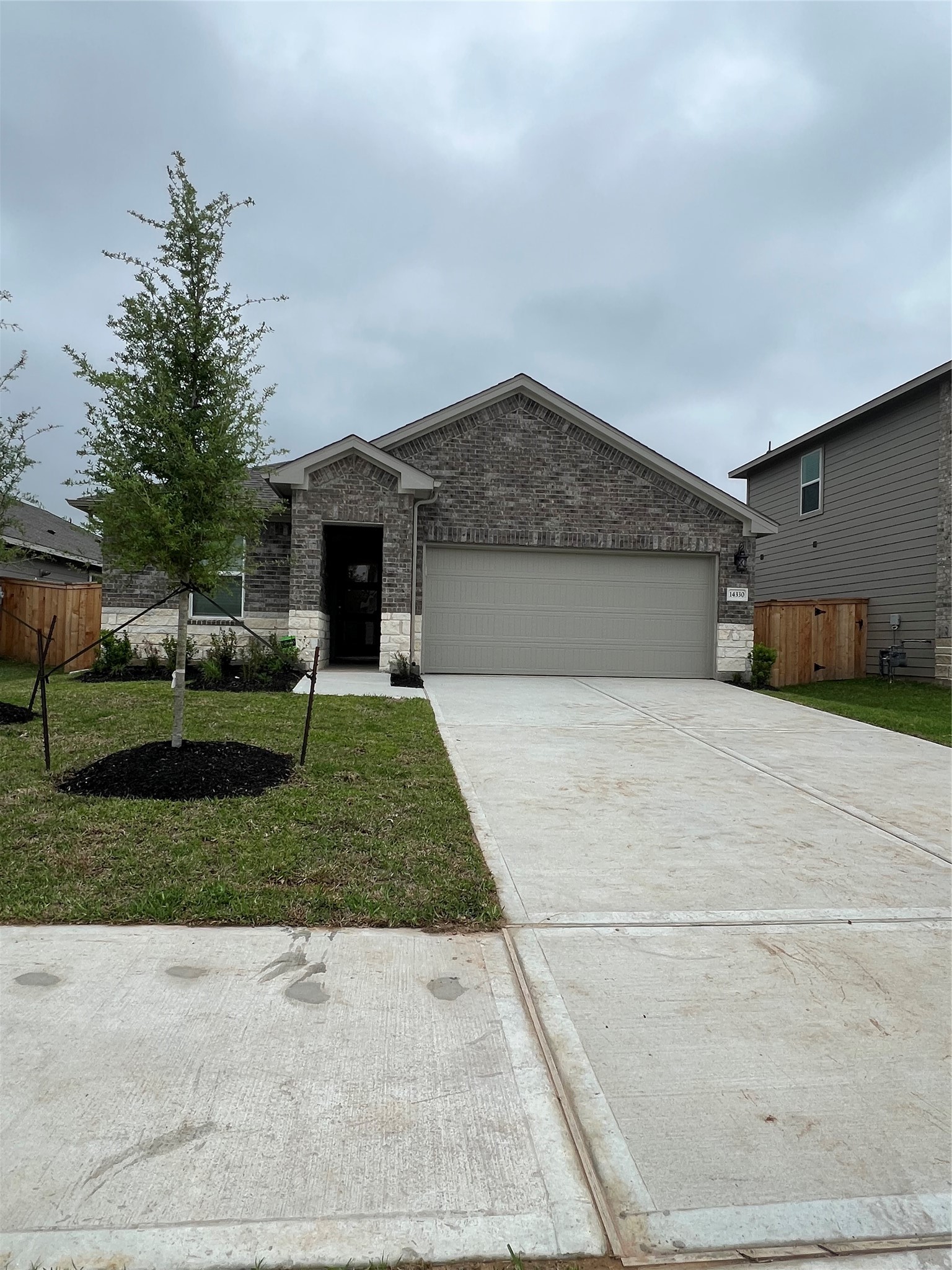 14330 Azalea Tree Drive Magnolia, TX 77354 - Photo 2 of 35