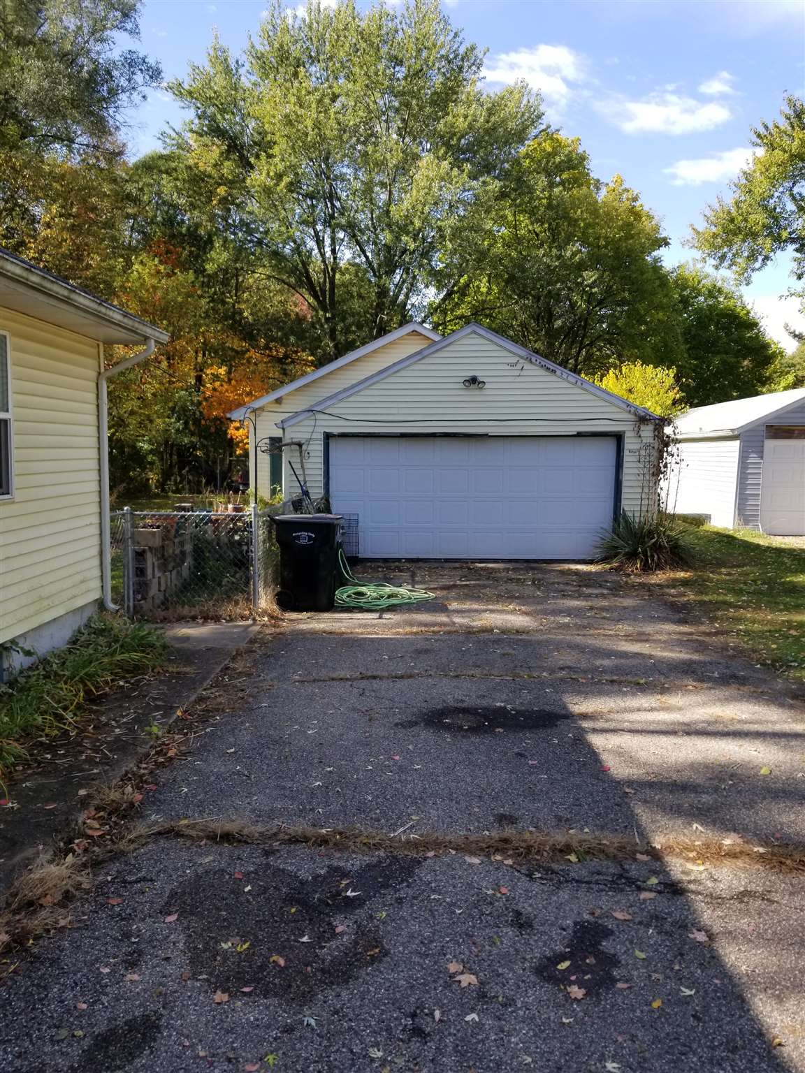 54375 Fir Road Mishawaka, IN 46545 - Photo 3 of 7