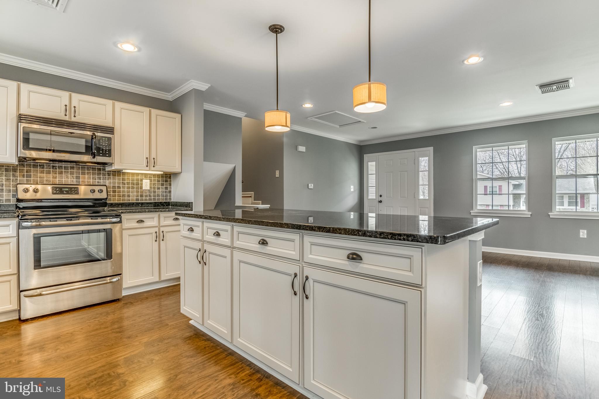 906 East Roanoke Road Sterling, VA 20164 - Photo 12 of 37 Gallery Image 12