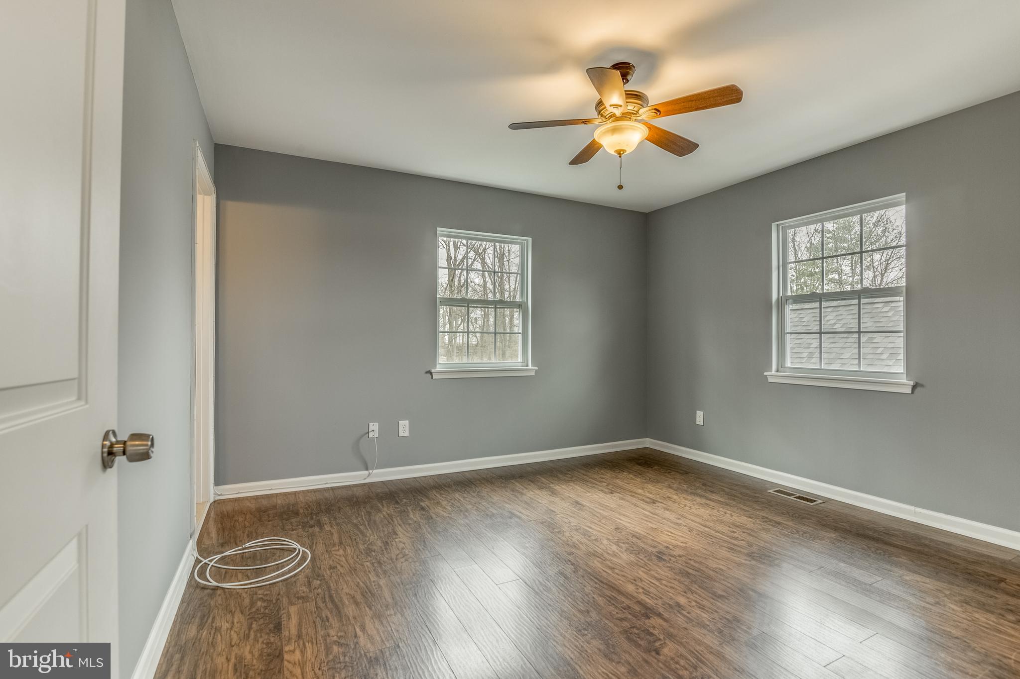 906 East Roanoke Road Sterling, VA 20164 - Photo 13 of 37 Gallery Image 13