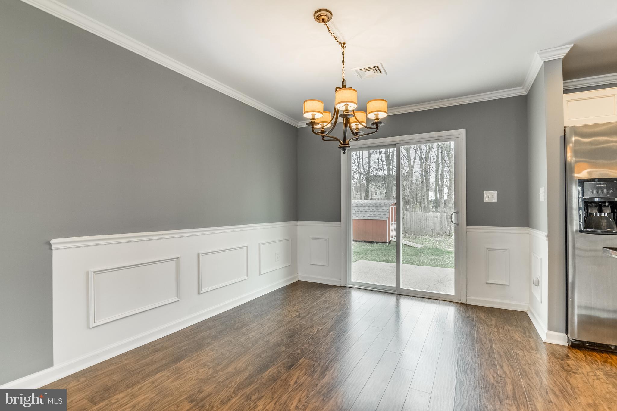 906 East Roanoke Road Sterling, VA 20164 - Photo 9 of 37 Gallery Image 9