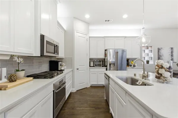 $3,500 | 7400 Van Tuyl Parkway, McKinney, TX 75070