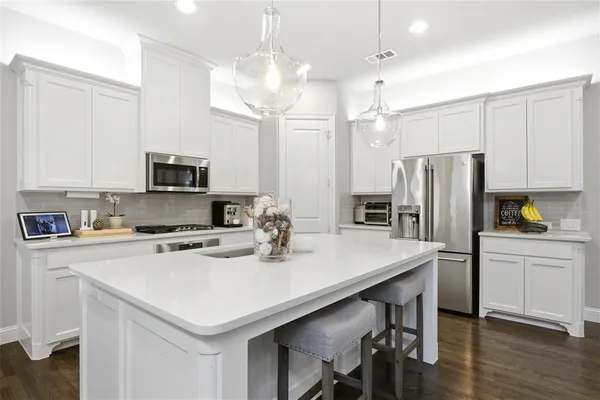 $3,500 | 7400 Van Tuyl Parkway, McKinney, TX 75070