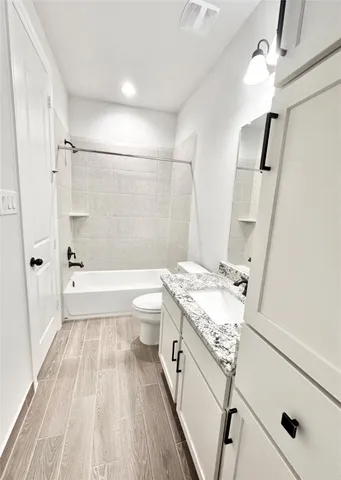 $2,650 | 11019 Cane Oak Way, Houston, TX 77043