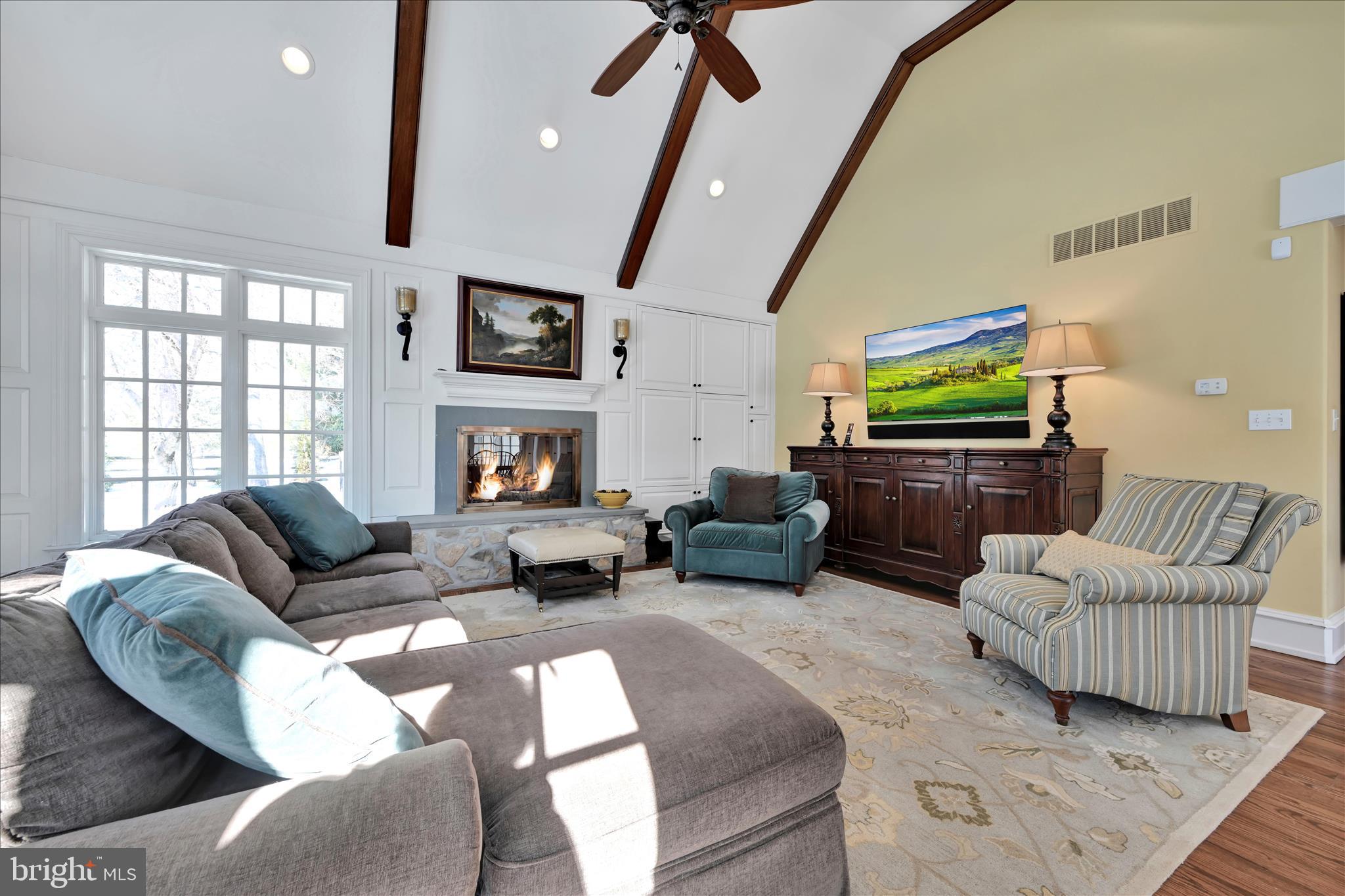 518 Newtown Road Berwyn, PA 19312 - Photo 19 of 90 Living Area