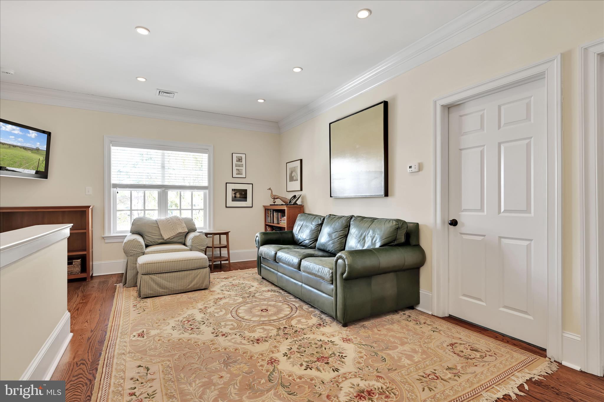 518 Newtown Road Berwyn, PA 19312 - Photo 52 of 90 Hallway Seating Area