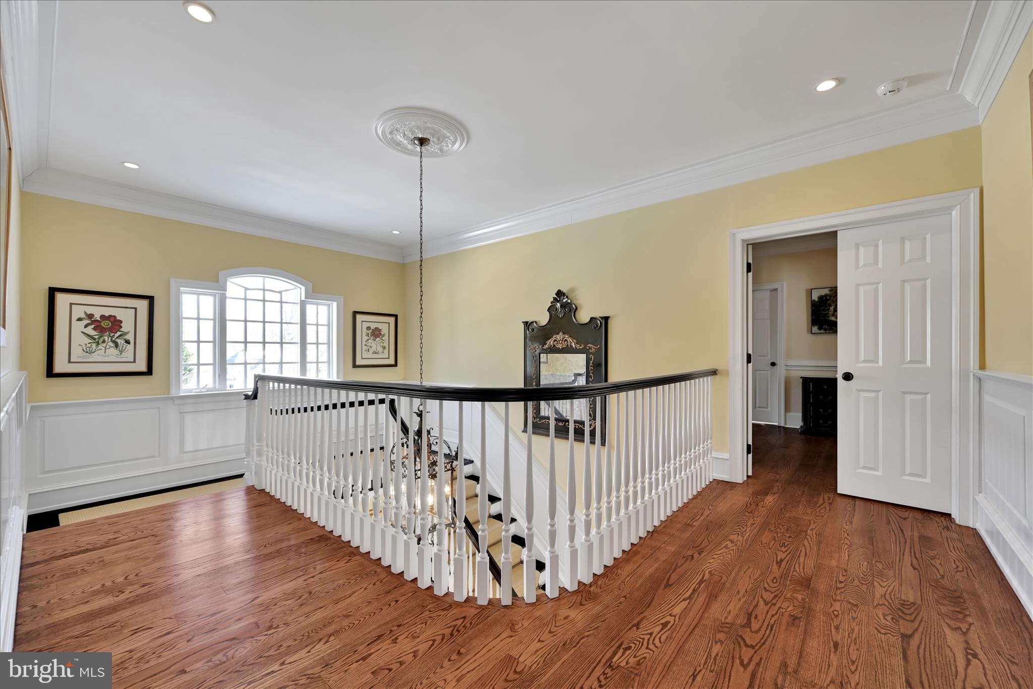 518 Newtown Road Berwyn, PA 19312 - Photo 62 of 90 Staircase