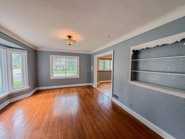 $203,000 | 708 East Elm Avenue, Olivia, MN 56277