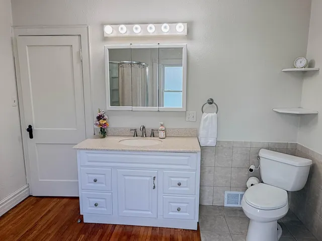 $203,000 | 708 East Elm Avenue, Olivia, MN 56277