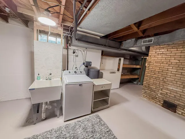 $203,000 | 708 East Elm Avenue, Olivia, MN 56277