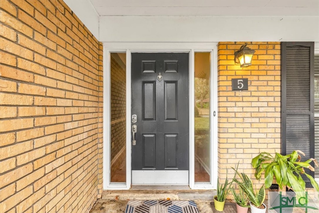 5 South Lancaster Road Savannah, GA 31410 - Photo 2 of 38