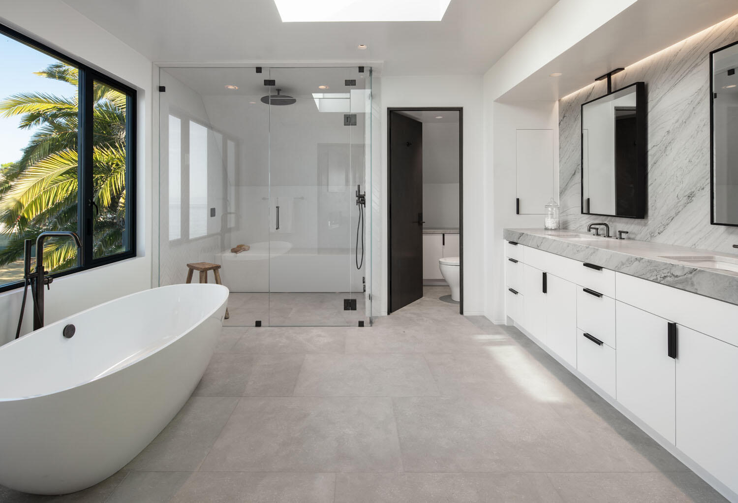 1547-1553 Shoreline Drive Santa Barbara, CA 93109 - Photo 15 of 34 Primary Bathroom