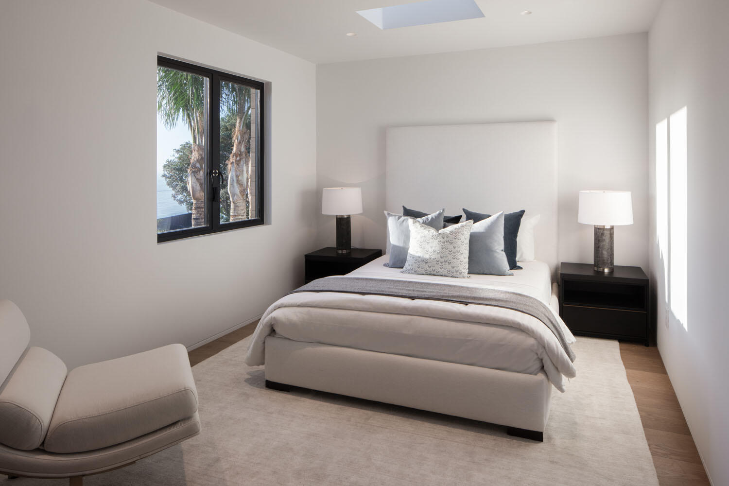 1547-1553 Shoreline Drive Santa Barbara, CA 93109 - Photo 19 of 34 Guest Bedroom