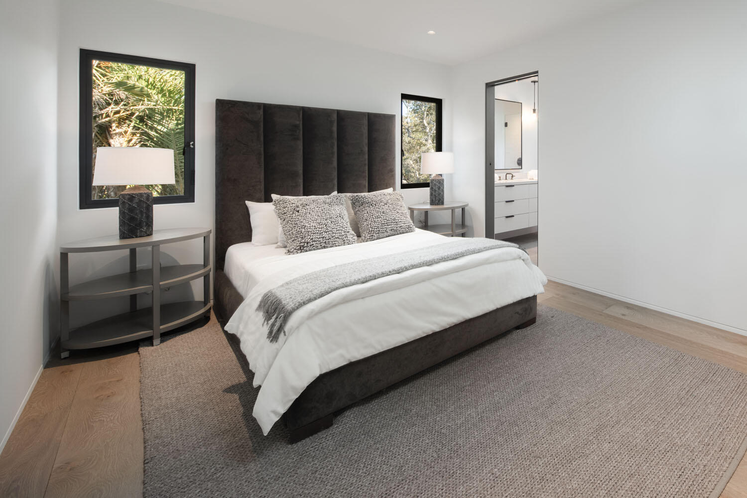 1547-1553 Shoreline Drive Santa Barbara, CA 93109 - Photo 21 of 34 Guest Bedroom