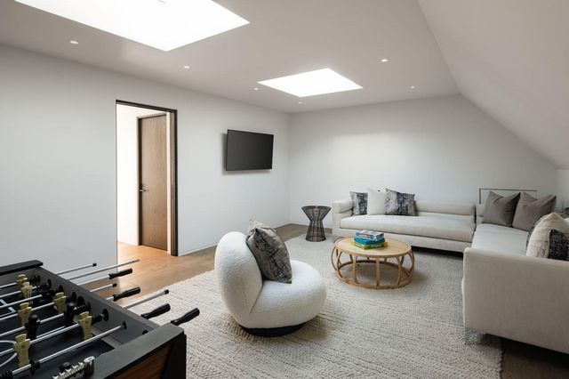 $16,200,000 | 1547-1553 Shoreline Drive, Santa Barbara, CA 93109