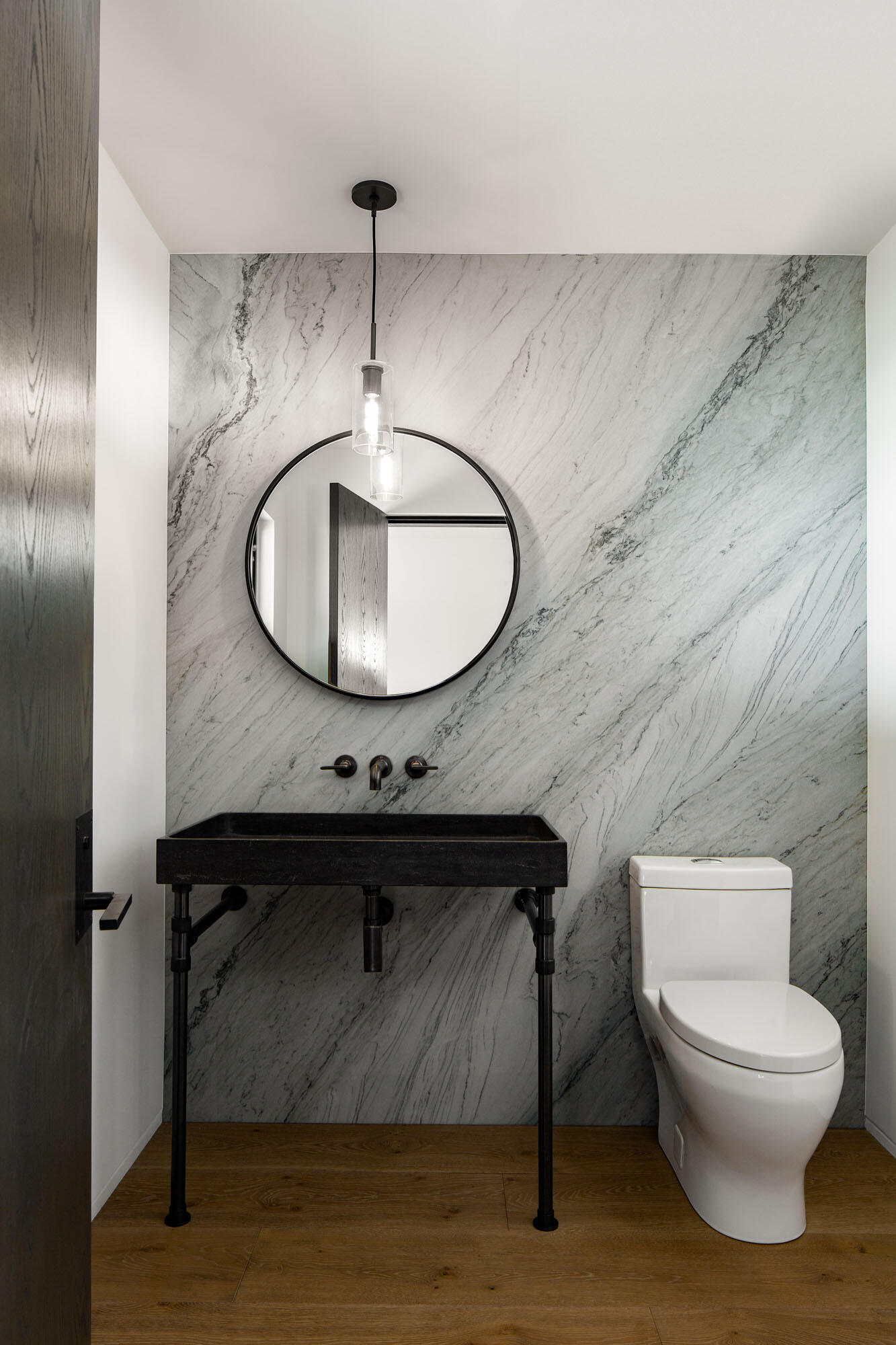 1547-1553 Shoreline Drive Santa Barbara, CA 93109 - Photo 24 of 34 Powder Bath