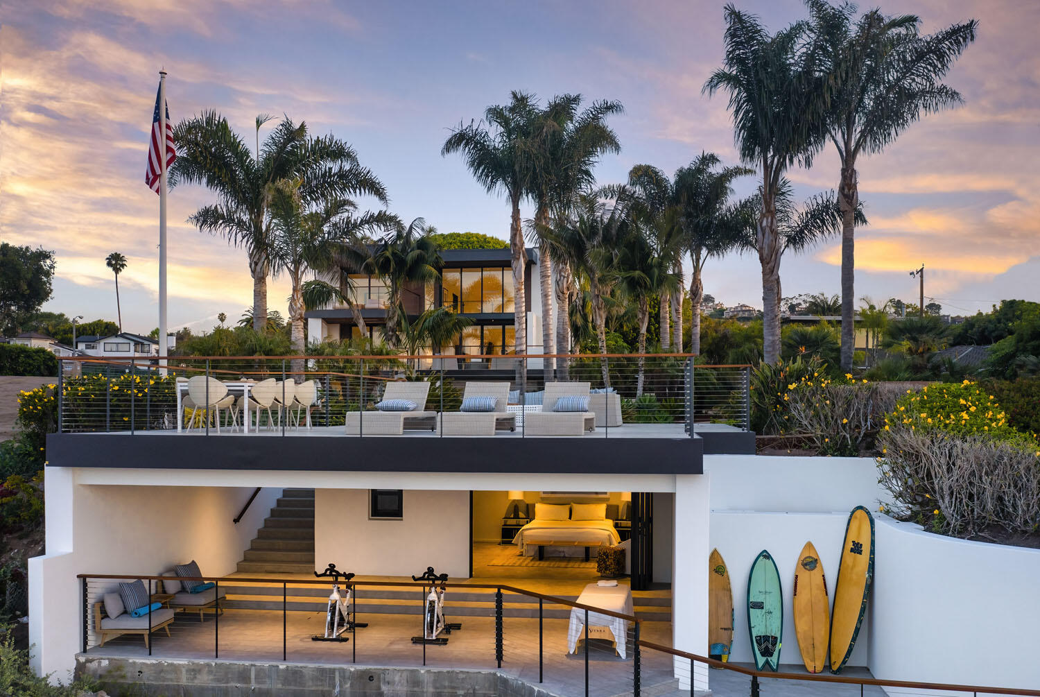 1547-1553 Shoreline Drive Santa Barbara, CA 93109 - Photo 5 of 34 1547 Shoreline Back Exterior