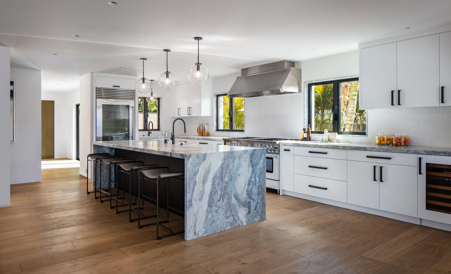 1547-1553 Shoreline Drive Santa Barbara, CA 93109 - Photo 9 of 34 Kitchen