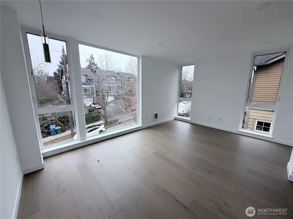 $4,600 | 2009 South Norman Street, Unit C, Seattle, WA 98144