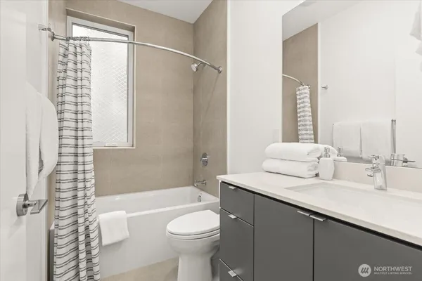 $4,600 | 2009 South Norman Street, Unit C, Seattle, WA 98144