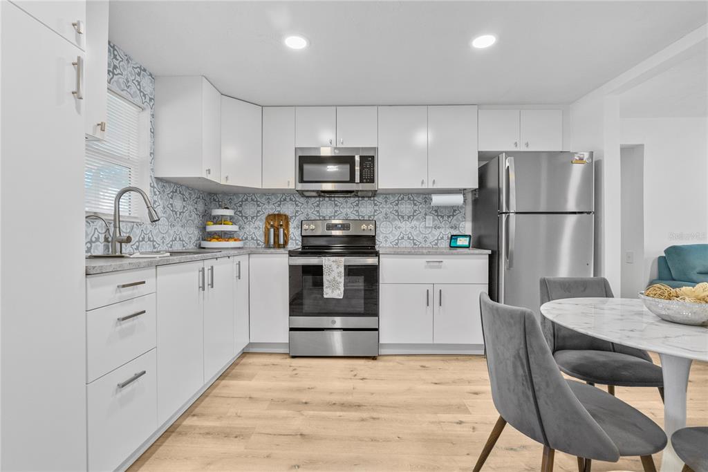 1237 Marygon Street Kissimmee, FL 34744 - Photo 7 of 37