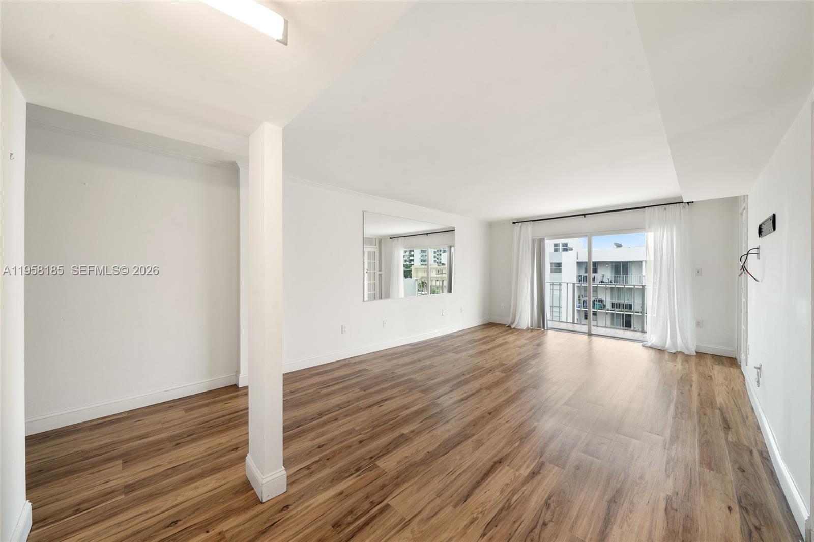 1300 Alton Road, Unit 5D Miami Beach, FL 33139 - Photo 4 of 23