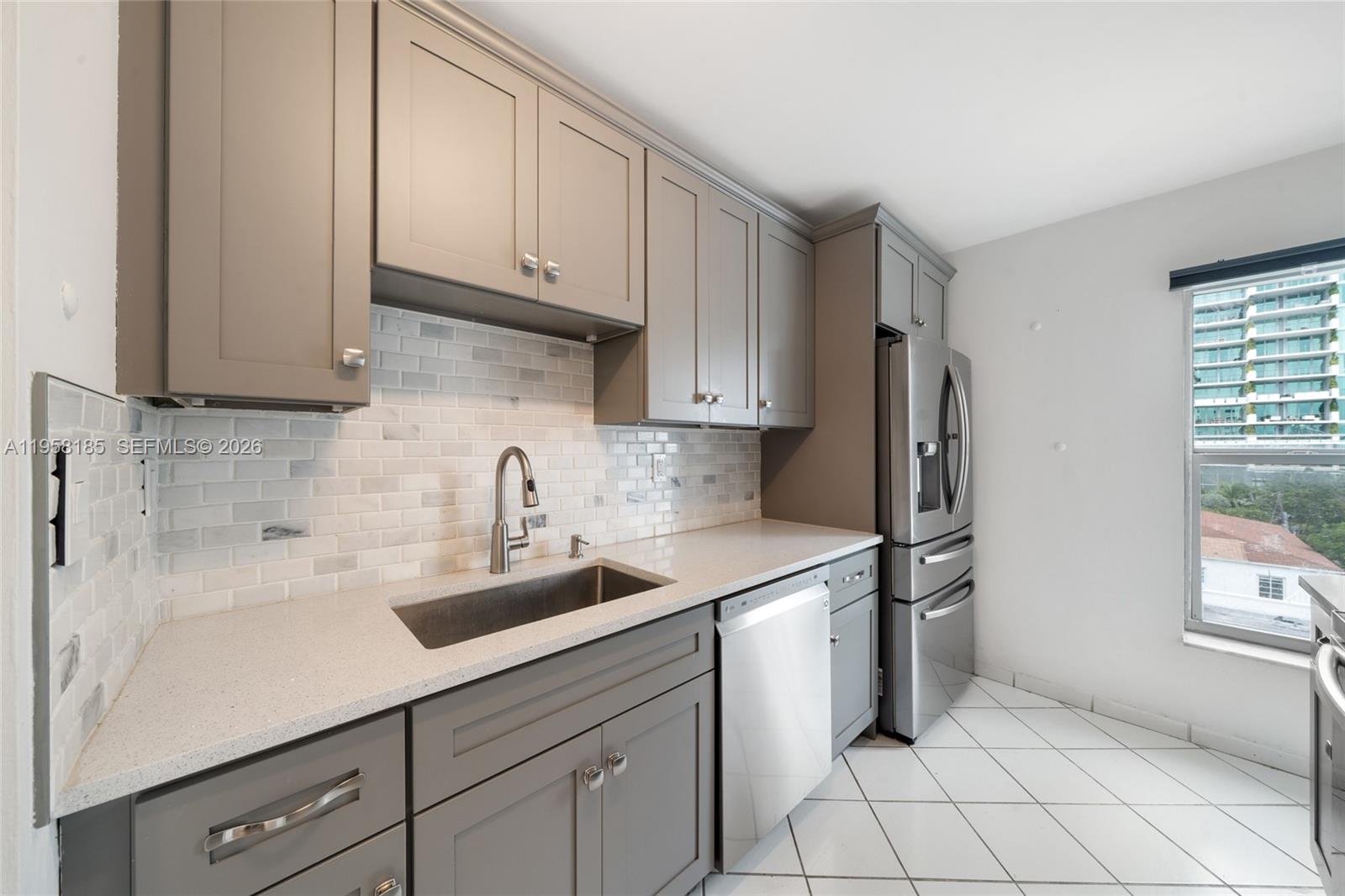 1300 Alton Road, Unit 5D Miami Beach, FL 33139 - Photo 7 of 23