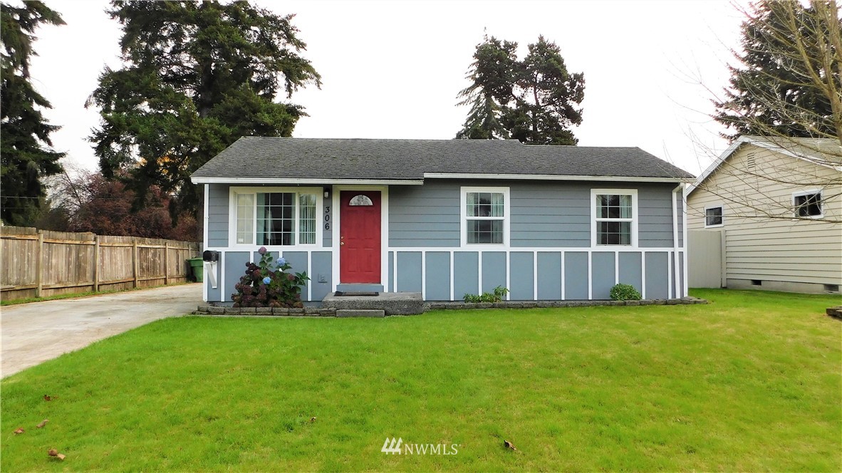 306 Colorado Street Longview, WA 98632 - Photo 1 of 21