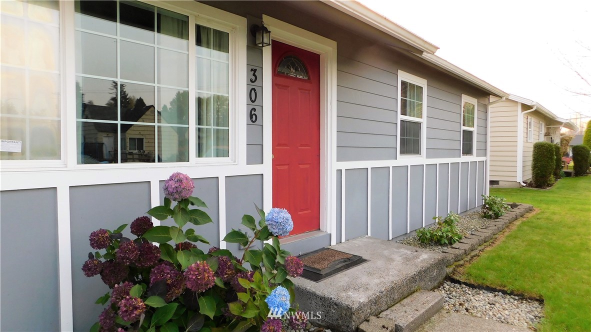 306 Colorado Street Longview, WA 98632 - Photo 3 of 21