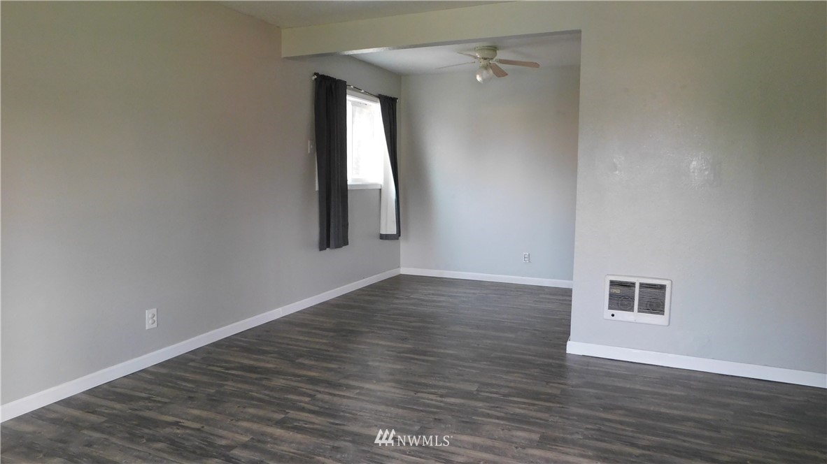 306 Colorado Street Longview, WA 98632 - Photo 6 of 21