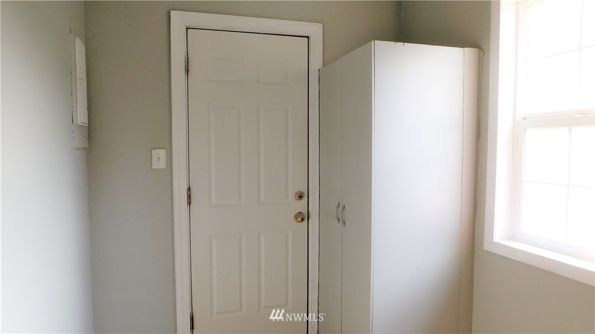 306 Colorado Street Longview, WA 98632 - Photo 7 of 21