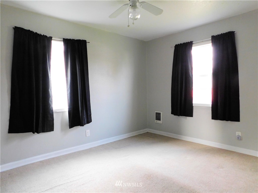 306 Colorado Street Longview, WA 98632 - Photo 8 of 21