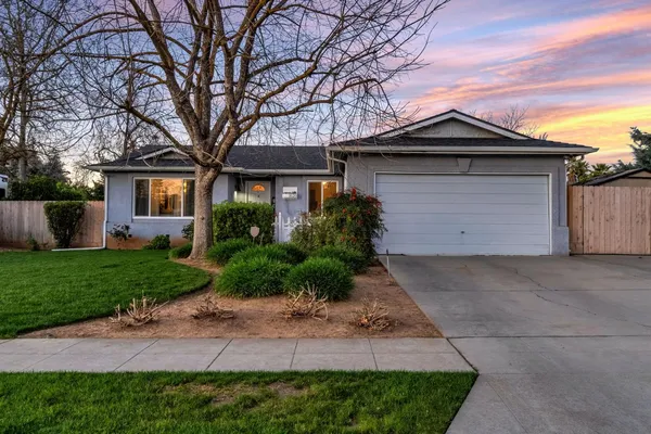 front view of house with a yard