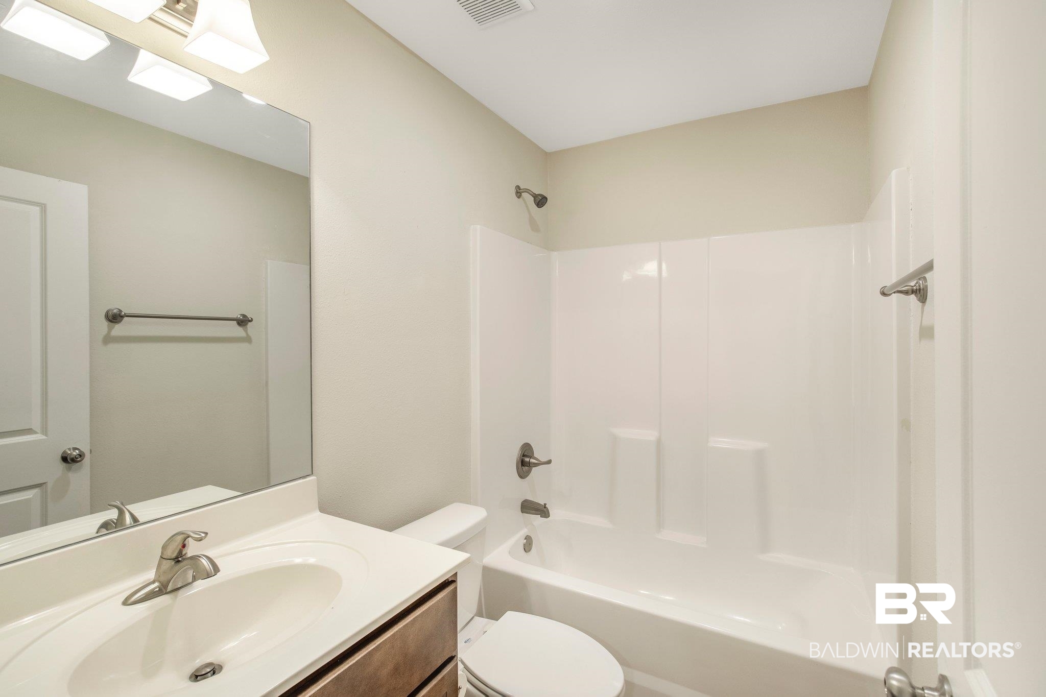 3877 Chesterfield Lane Foley, AL 36535 - Photo 33 of 47 Bathroom 2
