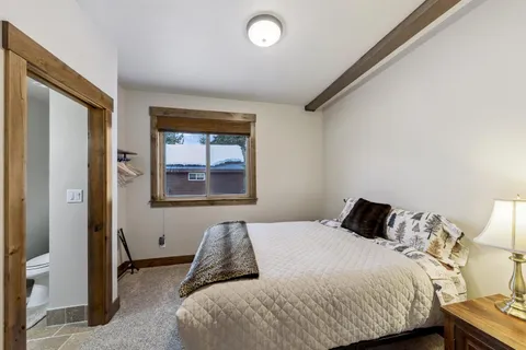 $2,350,000 | 10935 Ski Slope Way, Truckee, CA 96161