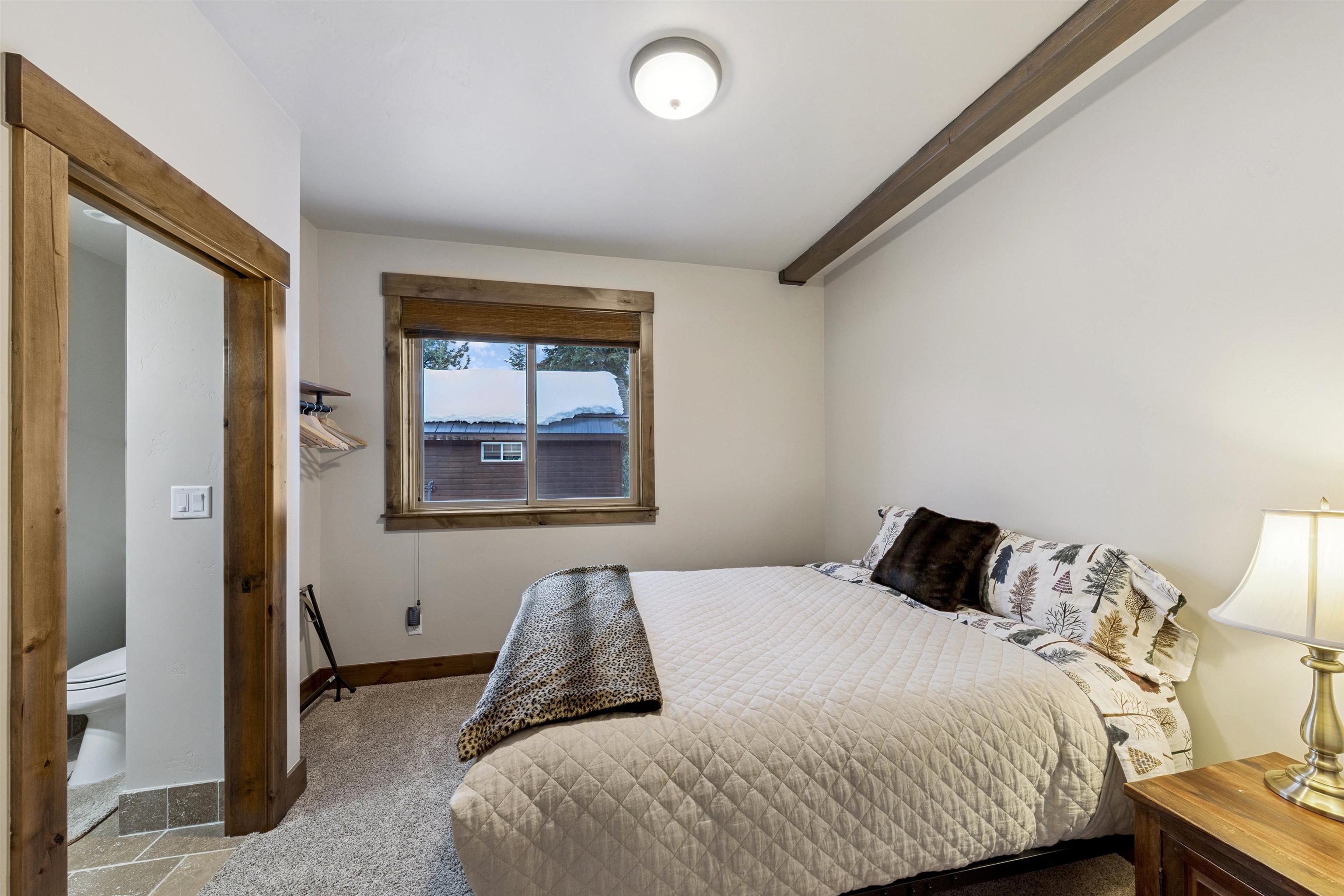 10935 Ski Slope Way Truckee, CA 96161 - Photo 19 of 28