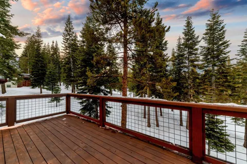 $2,350,000 | 10935 Ski Slope Way, Truckee, CA 96161