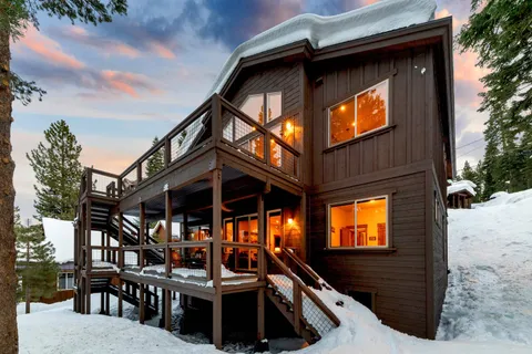 $2,350,000 | 10935 Ski Slope Way, Truckee, CA 96161