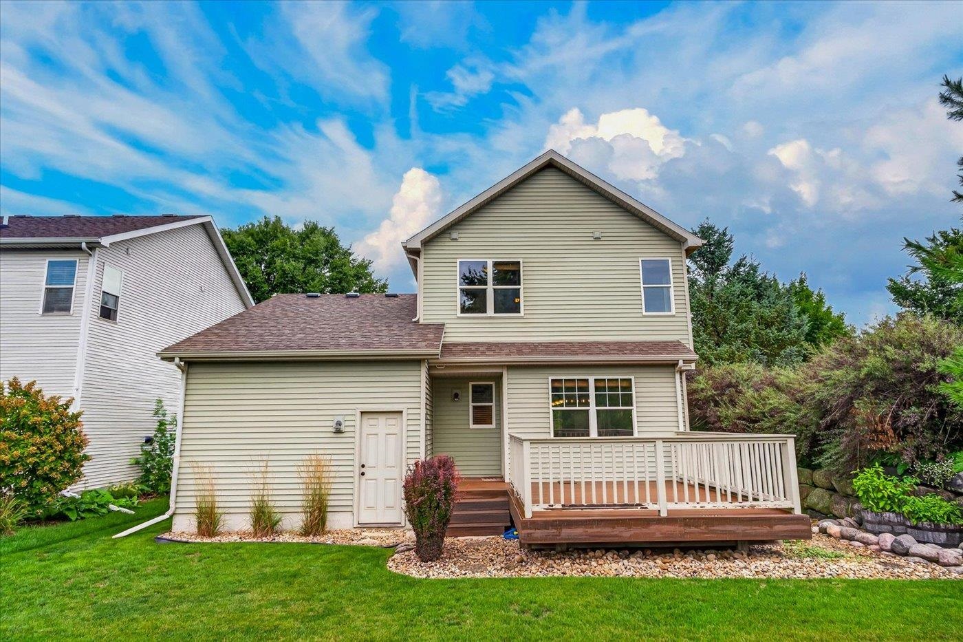 6909 Country Madison, WI 53719 - Photo 2 of 43 Gallery Image 2