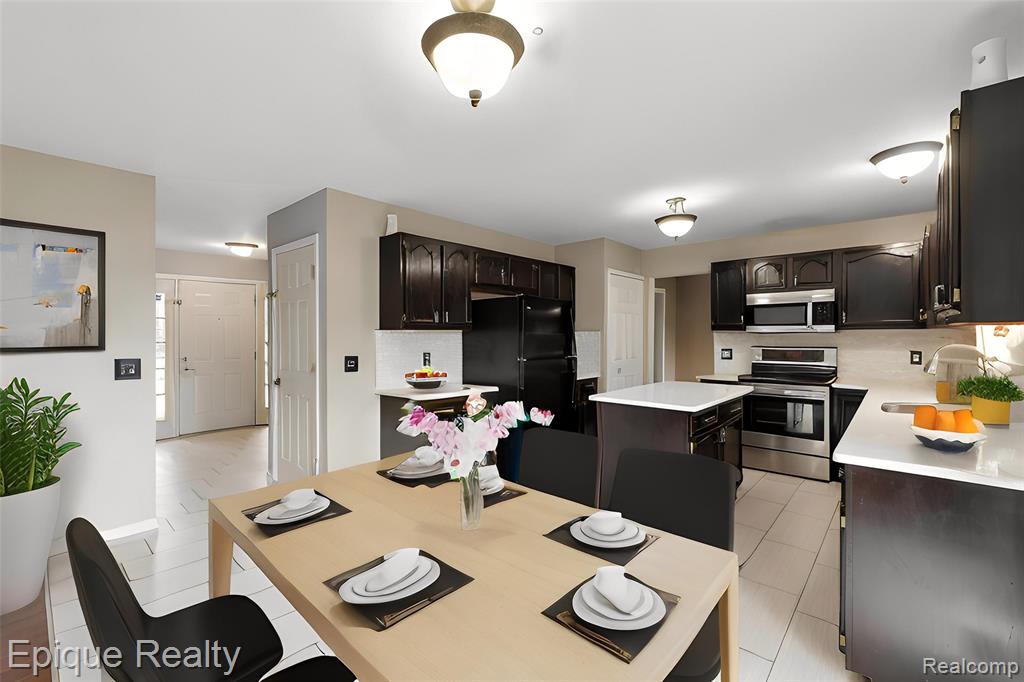 22480 Streamside Drive Macomb, MI 48044 - Photo 7 of 68 Gallery Image 7