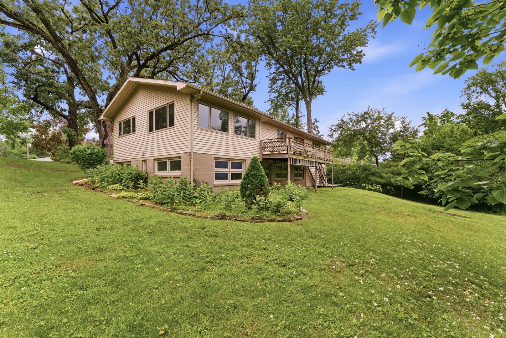 403 North 10th Street Clinton, IA 52732 - Photo 42 of 48