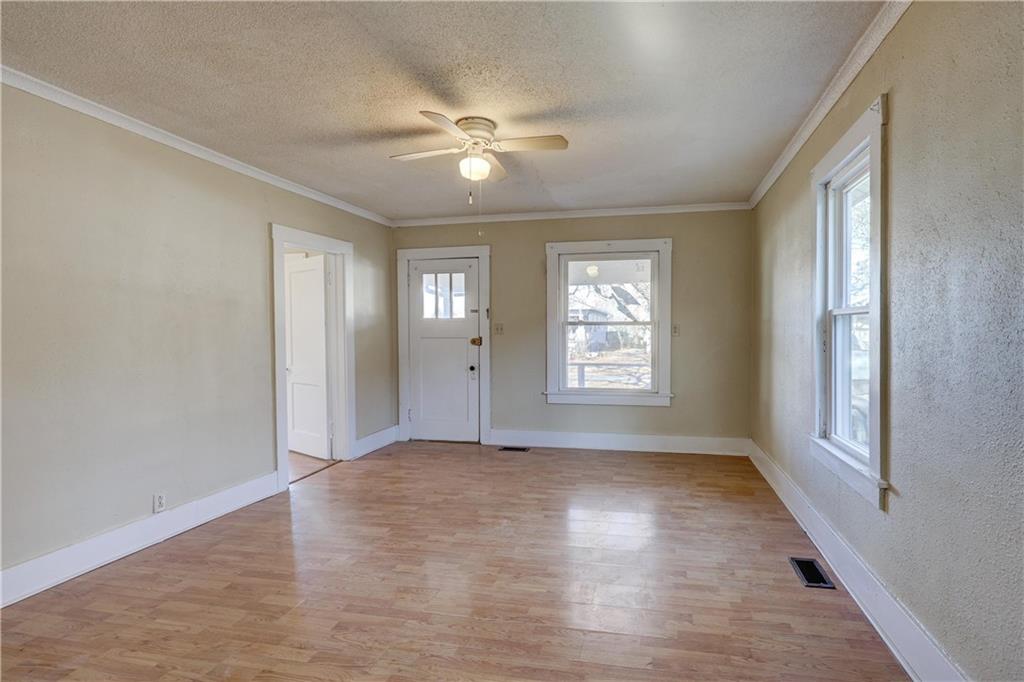 416 East Jackson Street Pittsburg, KS 66762 - Photo 6 of 25