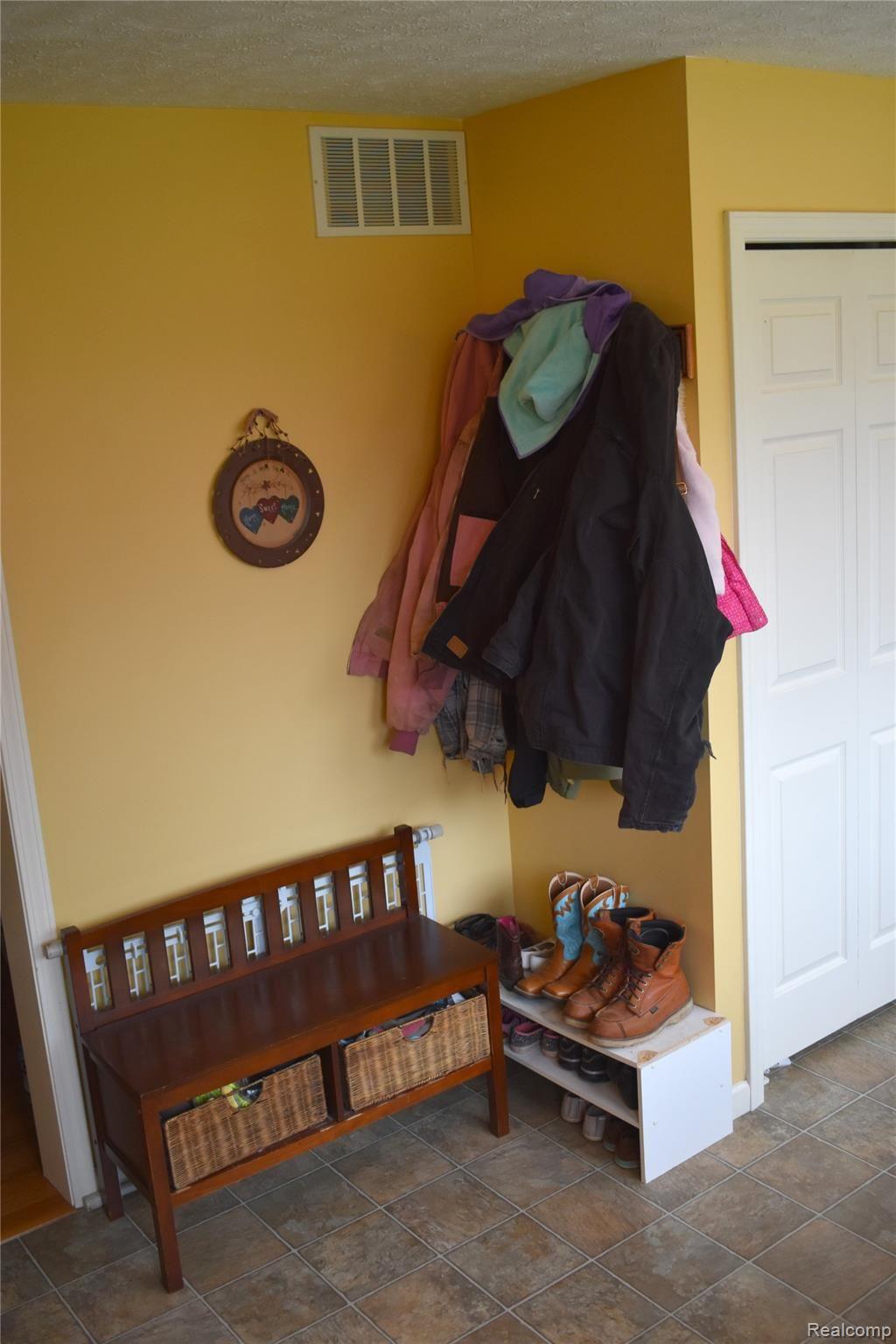 7205 West Lange Road Fowlerville, MI 48836 - Photo 10 of 25 Laundryroom_3.jpg