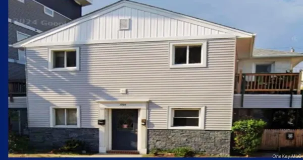 $2,900 | 555 West Broadway, Unit 2E, Long Beach, NY 11561